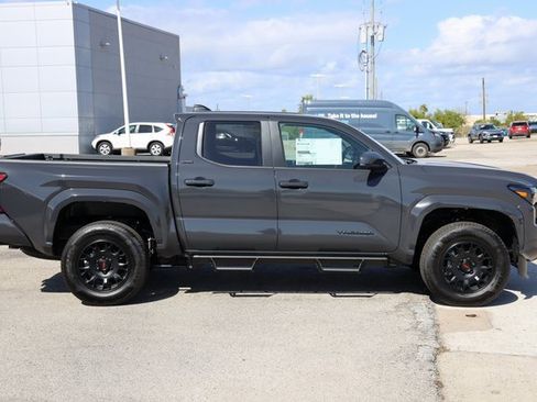 New 2025 Toyota Tacoma SR5 image 4