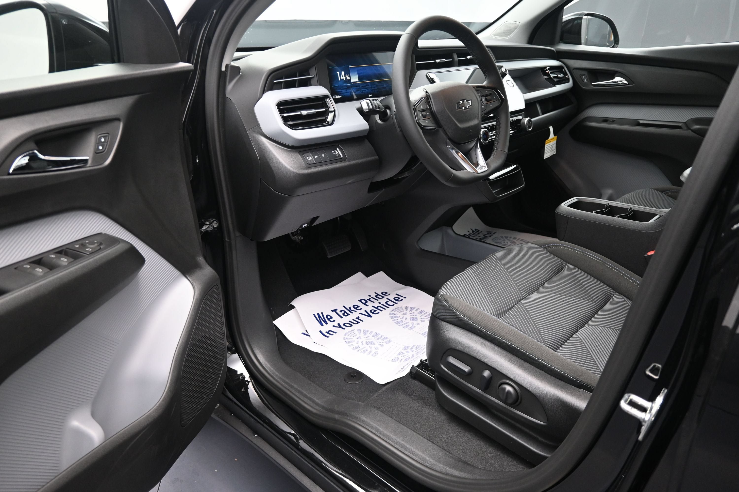 New 2027 Chevrolet Bolt LT w/ Comfort Package FWD image 36