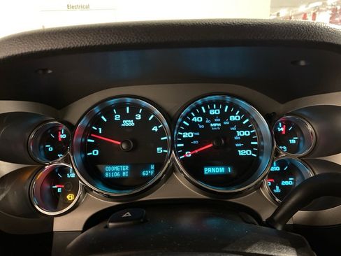 Used 2010 Chevrolet Silverado 2500 LT w/ Interior Plus Package image 15