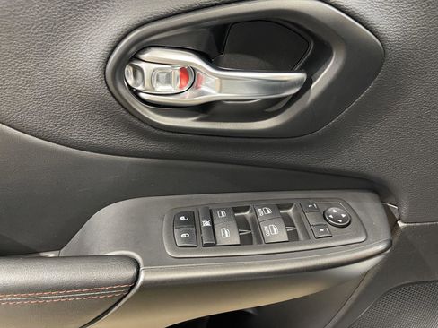 Used 2022 Jeep Cherokee Trailhawk w/ Technology Group image 13