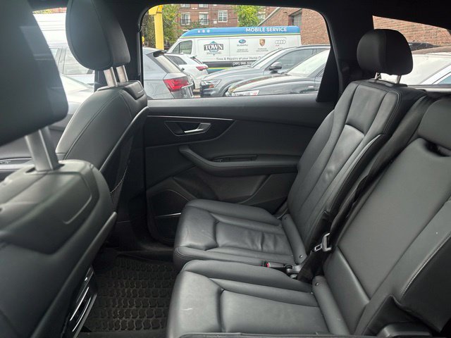 Used 2023 Audi Q7 2.0T Premium Plus w/ Premium Plus Package AWD/4WD image 5