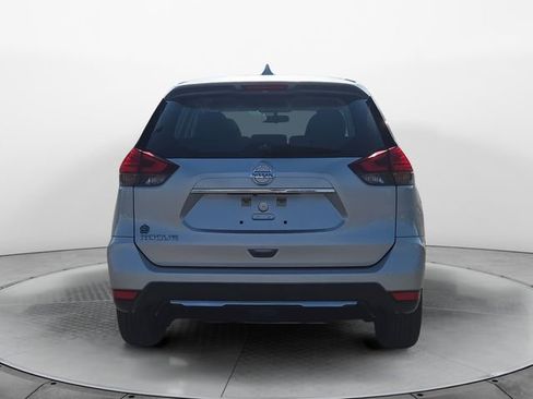 Used 2017 Nissan Rogue S FWD image 4