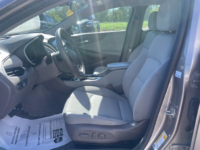 Used 2022 Chevrolet Malibu LT FWD image 19