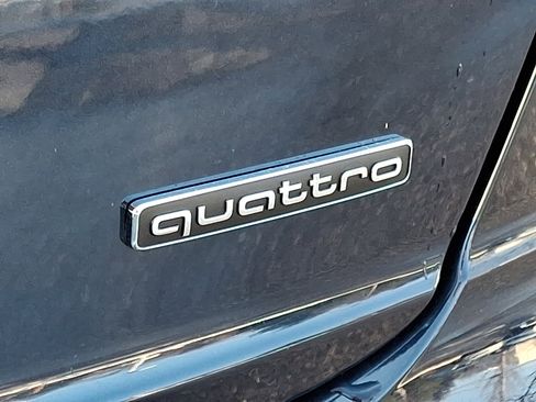 Used 2025 Audi Q8 Prestige w/ Prestige Package image 33