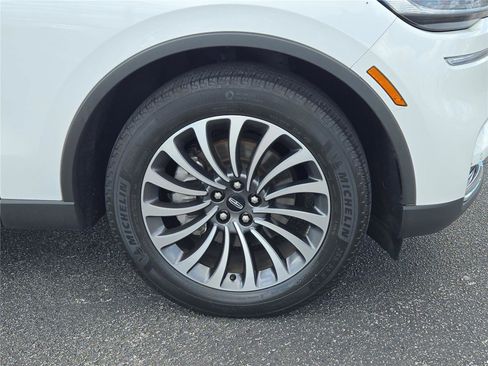 Used 2023 Lincoln Aviator Reserve w/ Elements Package Plus RWD image 4