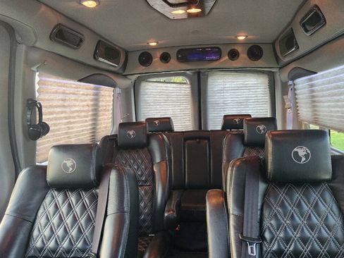 Used 2022 Ford Transit 250 Medium Roof AWD image 21