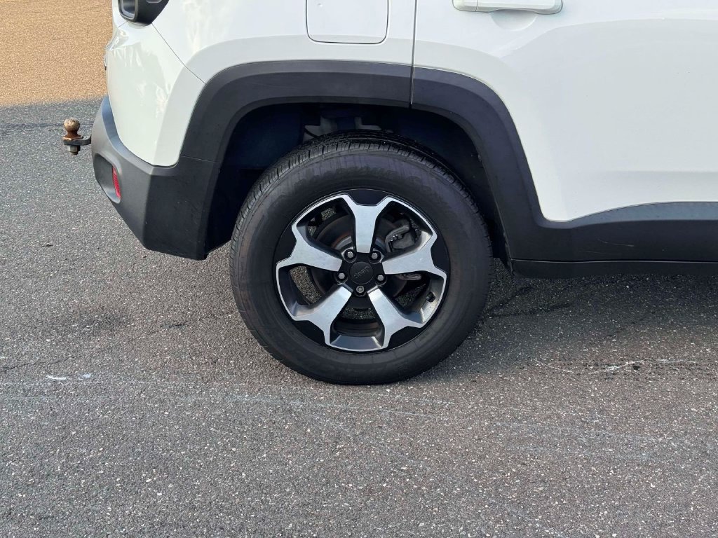 Used 2022 Jeep Renegade Trailhawk w/ Trailer Tow Group AWD/4WD image 10