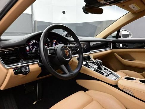 Certified 2023 Porsche Panamera 4S AWD/4WD image 4
