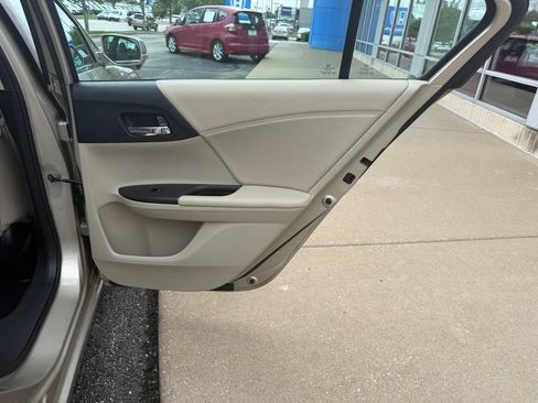Used 2015 Honda Accord EX-L image 39