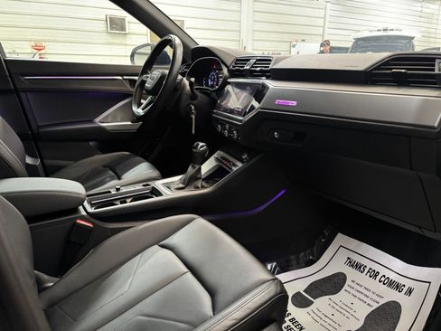 Used 2022 Audi Q3 2.0T Premium Plus image 24