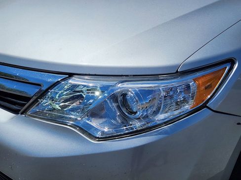Used 2012 Toyota Camry LE FWD image 8