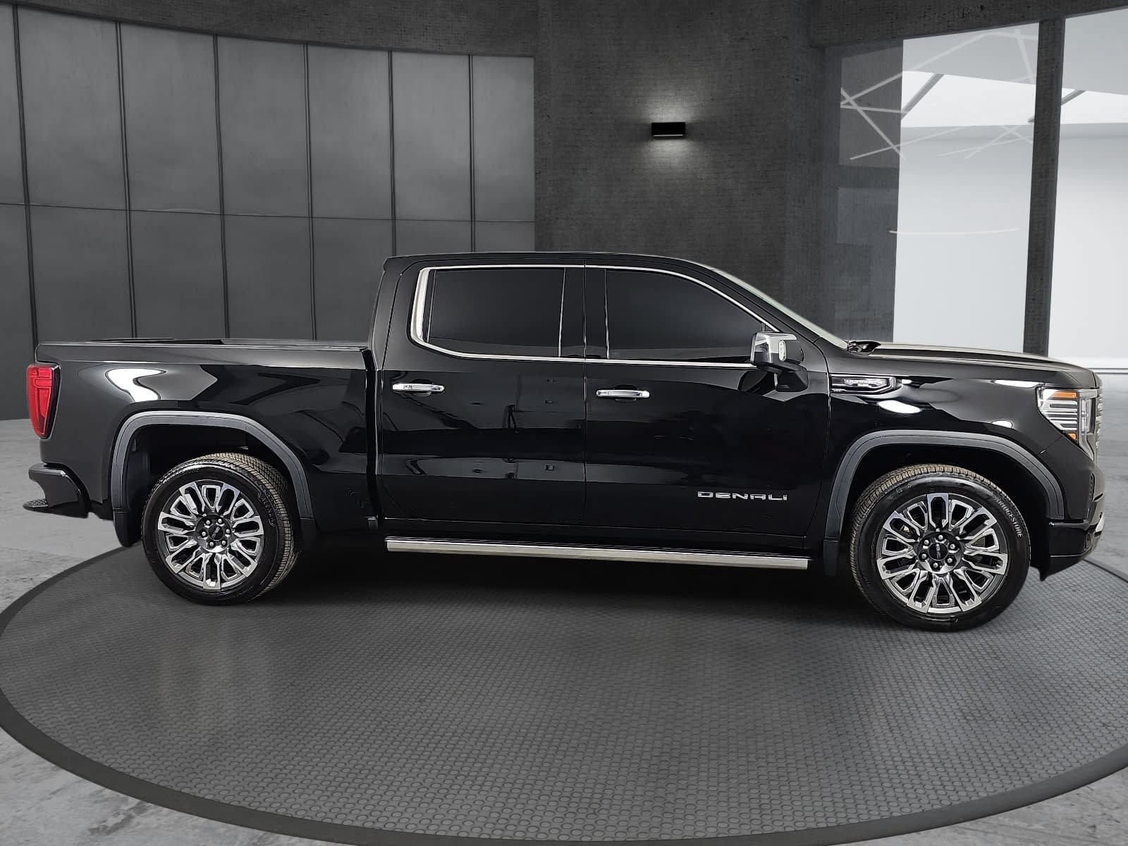 Used 2025 GMC Sierra 1500 Denali Ultimate AWD/4WD image 4