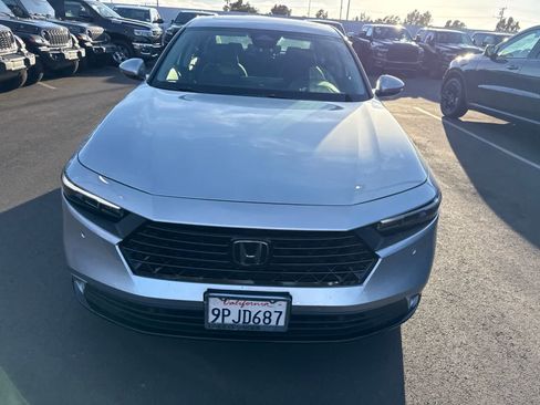 Used 2024 Honda Accord Touring image 4