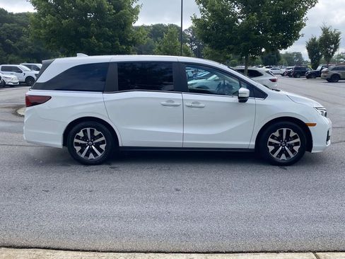 Used 2025 Honda Odyssey EX-L image 2