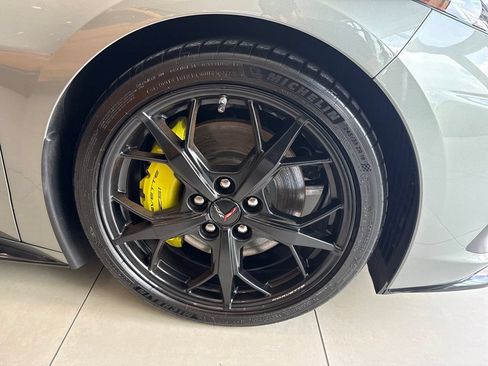 Used 2023 Chevrolet Corvette Stingray Premium Conv w/ Z51 Performance Package RWD image 12