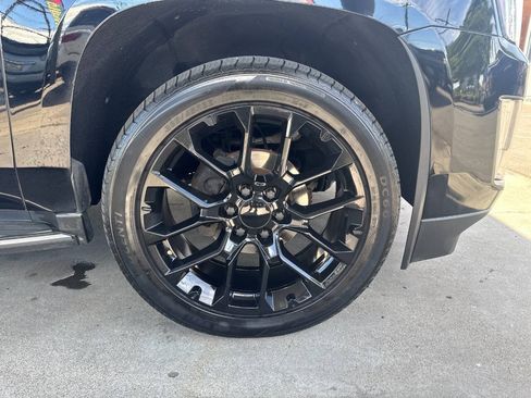 Used 2015 Cadillac Escalade ESV Luxury AWD/4WD image 30