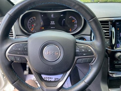 Used 2019 Jeep Grand Cherokee Laredo image 34