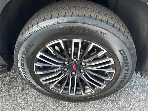 Certified 2025 GMC Yukon Elevation AWD/4WD image 34