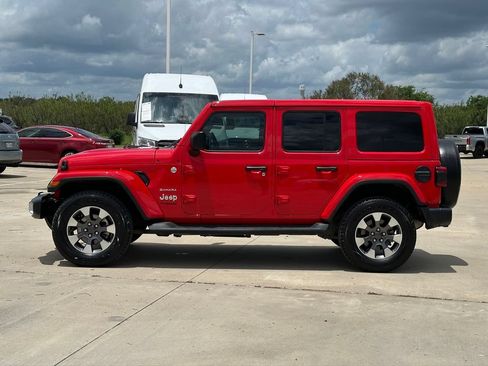 Used 2022 Jeep Wrangler Unlimited Sahara w/ LED Lighting Group AWD/4WD image 5