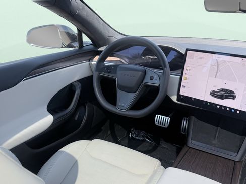 Used 2023 Tesla Model S AWD/4WD image 45