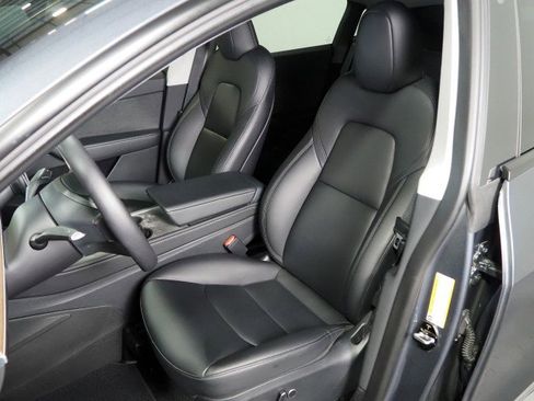 Used 2023 Tesla Model Y Long Range image 15