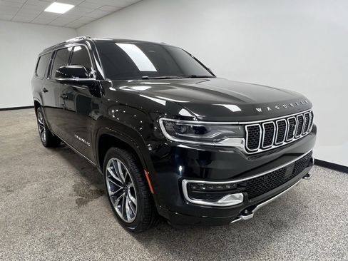 Used 2024 Jeep Wagoneer L Series III w/ Premium Group I image 20