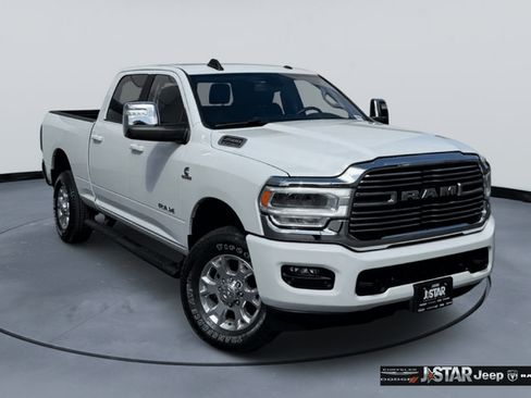 Used 2024 RAM 2500 Laramie AWD/4WD image 3