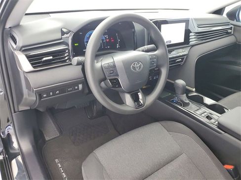 Used 2025 Toyota Camry LE image 19