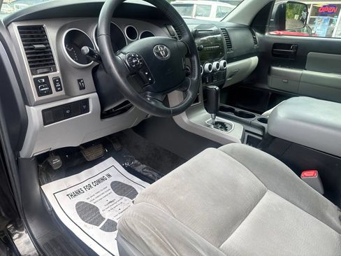 Used 2012 Toyota Sequoia SR5 AWD/4WD image 28