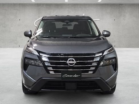 Used 2025 Nissan Rogue SV AWD/4WD image 18