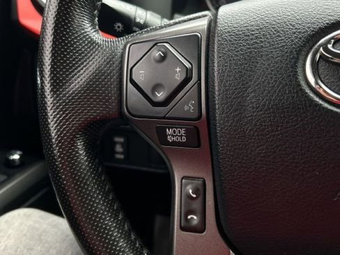 Used 2016 Toyota Tacoma TRD Sport w/ Towing Package AWD/4WD image 32