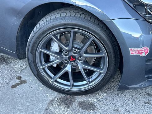 Used 2023 Tesla Model 3 Standard Range image 15