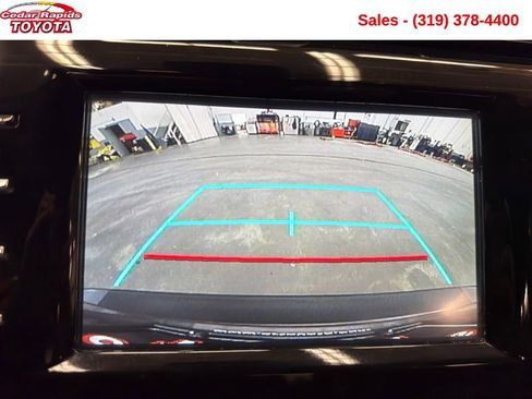 Used 2019 Toyota Camry SE image 22