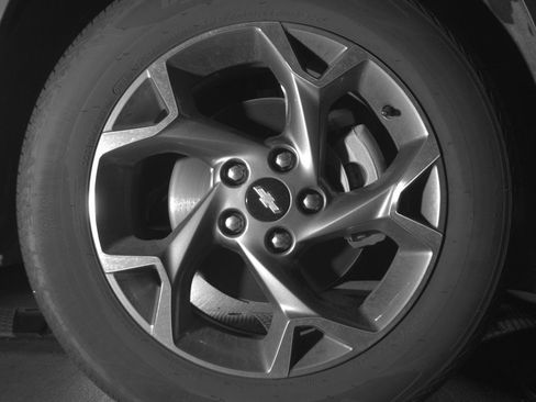 Used 2025 Chevrolet Trax LT image 13