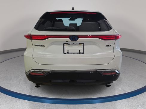 Used 2023 Toyota Venza Nightshade AWD/4WD image 7