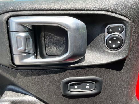 Used 2022 Jeep Wrangler Unlimited Sport AWD/4WD image 17