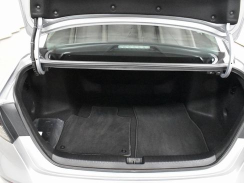 Certified 2023 Honda Accord LX image 11