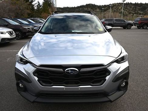 Used 2024 Subaru Crosstrek 2.5i Limited w/ Crosstrek Mirror Package image 11