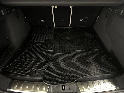 Used 2019 Jaguar F-PACE S image 17