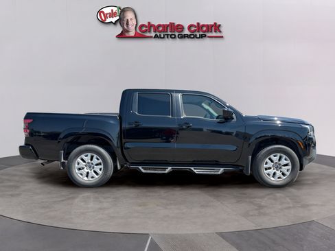 Certified 2022 Nissan Frontier SV w/ Technology Package AWD/4WD image 7