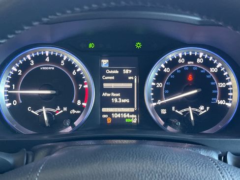 Used 2018 Toyota Highlander XLE AWD/4WD image 25