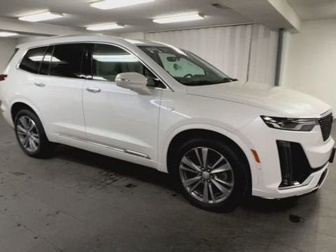 Certified 2020 Cadillac XT6 Premium Luxury FWD image 2
