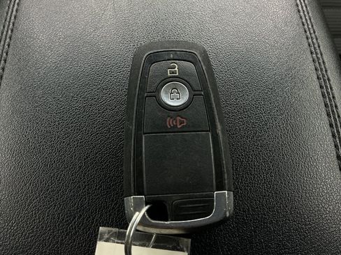 Used 2019 Ford Edge SEL FWD image 41