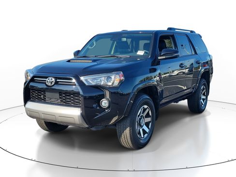 Used 2023 Toyota 4Runner TRD Off-Road Premium w/ Moonroof Package AWD/4WD image 3