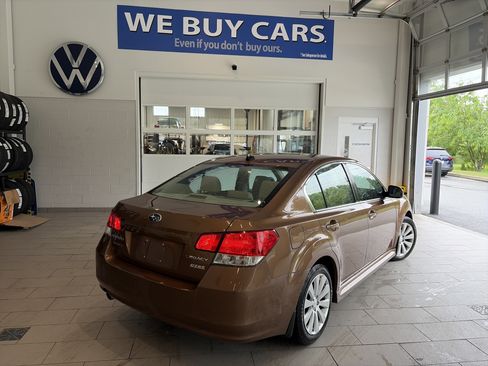 Used 2011 Subaru Legacy 2.5i Limited AWD/4WD image 4