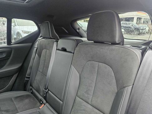 Certified 2023 Volvo XC40 Recharge Plus image 20