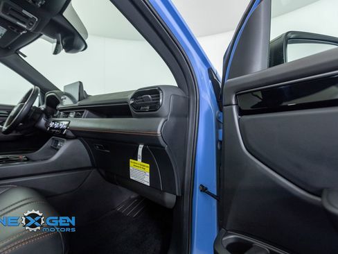 Used 2025 Honda Pilot TrailSport image 39