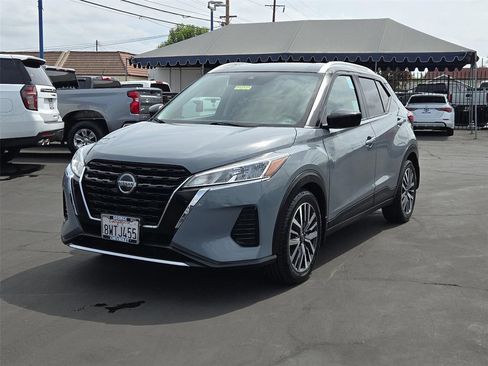 Used 2021 Nissan Kicks SV FWD image 32