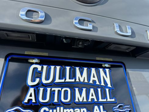 Used 2023 Nissan Rogue Platinum w/ Platinum Premium Package image 8