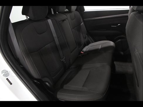 Certified 2023 Hyundai Tucson SEL FWD image 17